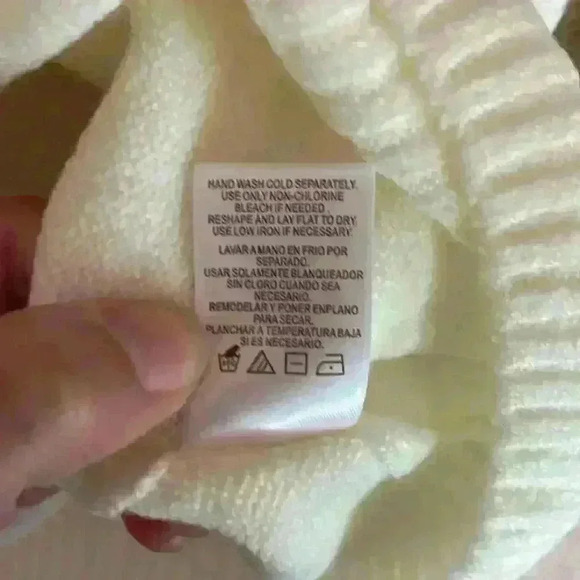 Vince Camuto Women's Long Sleeve V-Neck Sweater Antique White, Size XL - Picture 7 of 7